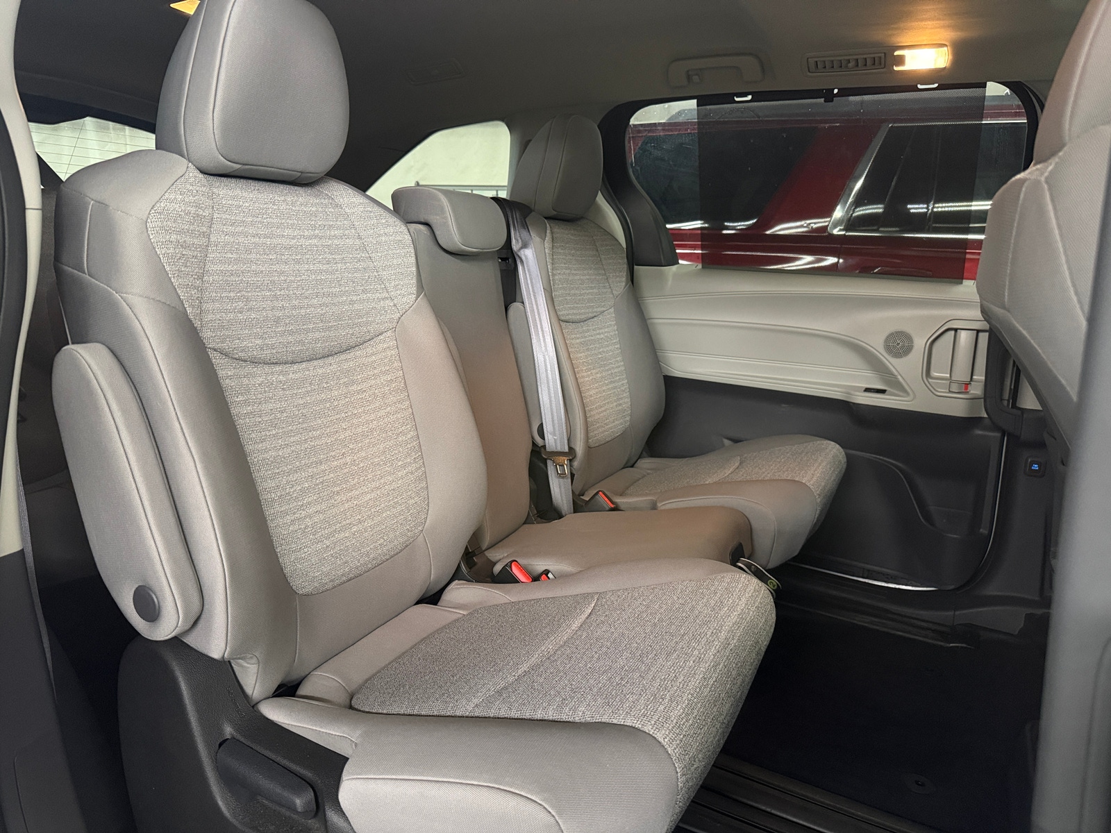 Thumbnail: 2023 Toyota Sienna - 6