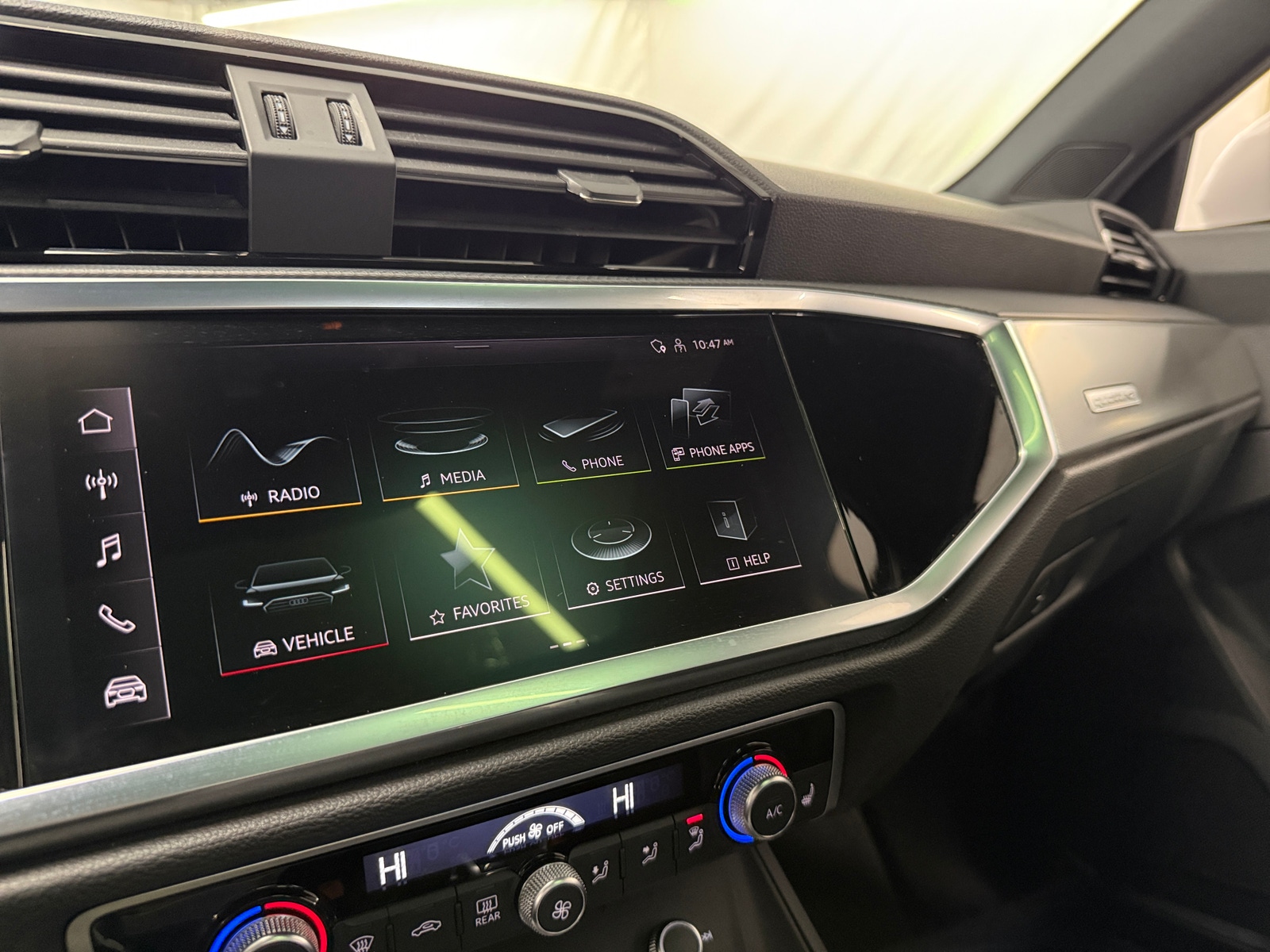 Thumbnail: 2025 Audi Q3 - 4