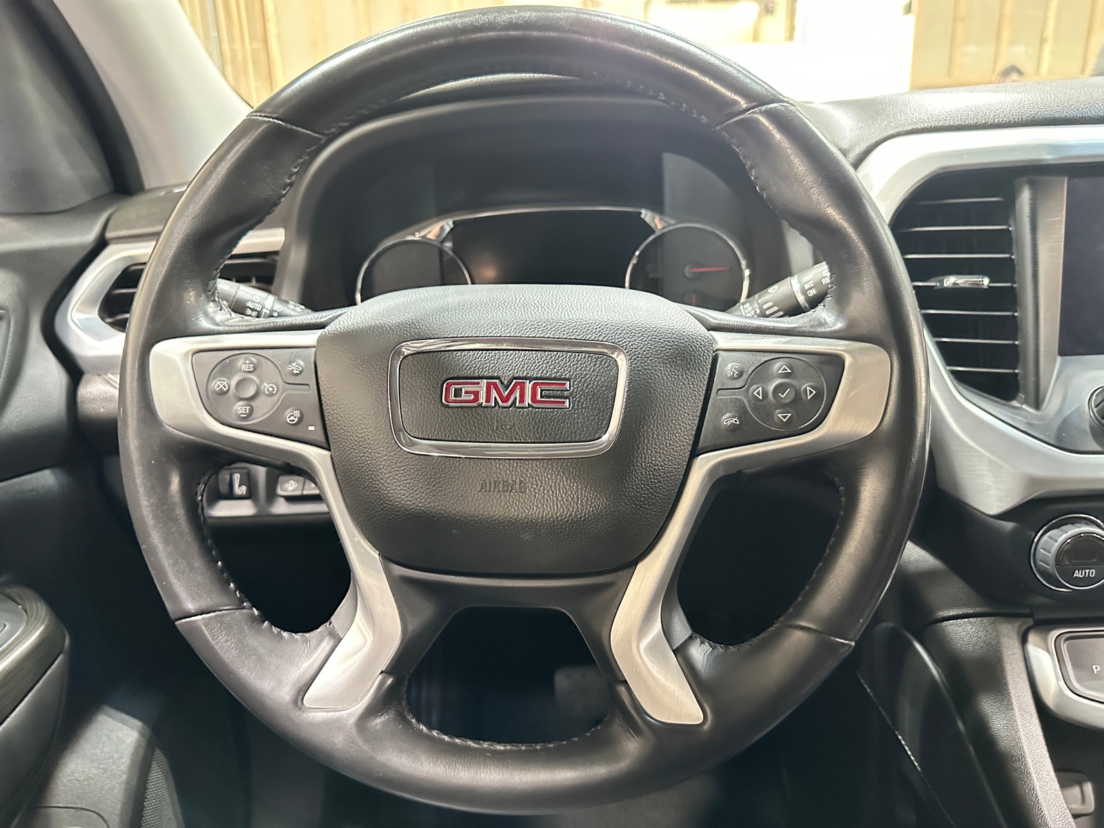 Thumbnail: 2022 GMC Acadia - 4