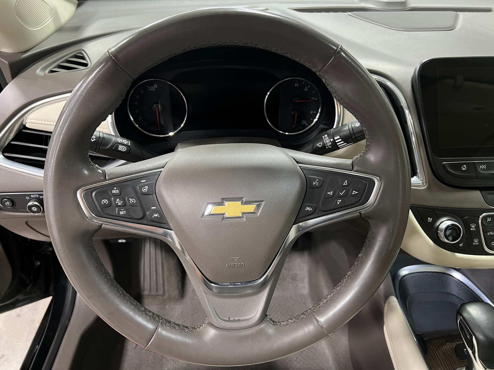 Thumbnail: 2024 Chevrolet Malibu - 4