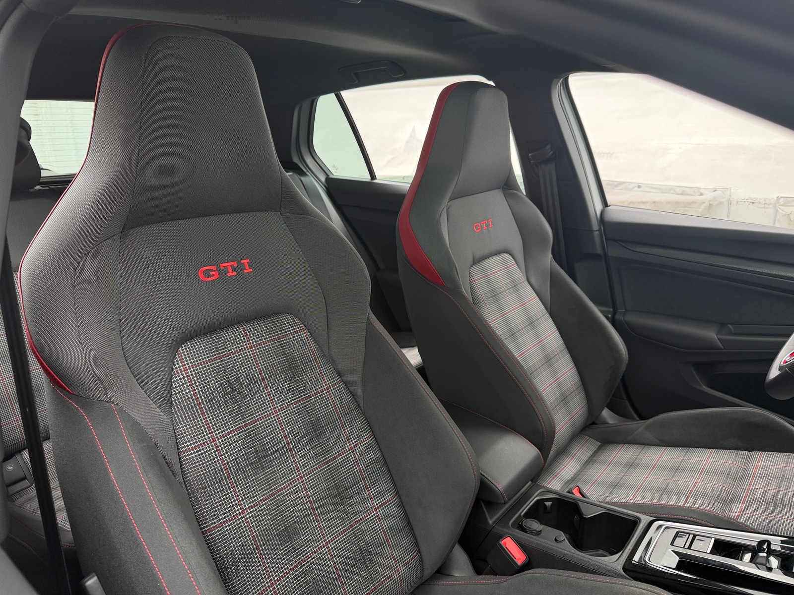 Thumbnail: 2024 Volkswagen Golf - 2