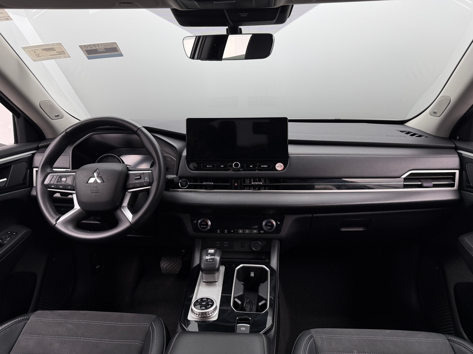 Thumbnail: 2025 Mitsubishi Outlander - 2