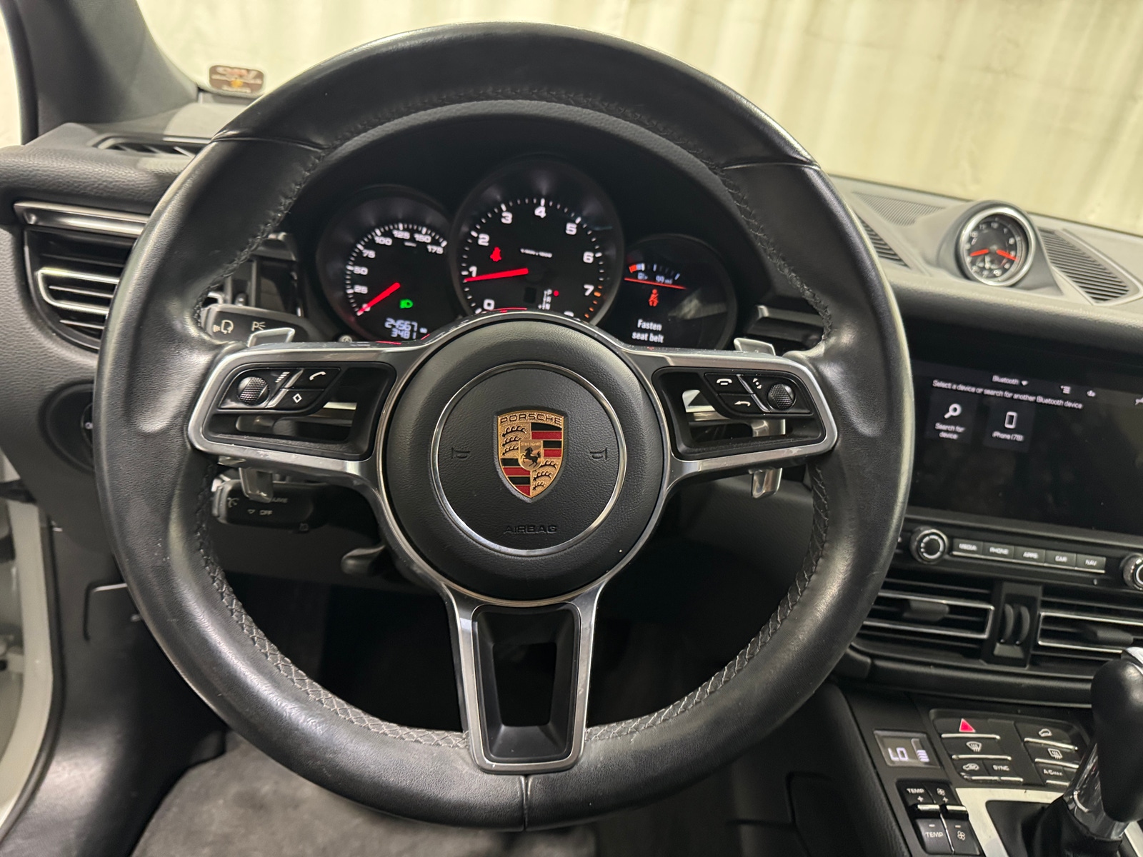 Thumbnail: 2020 Porsche Macan - 4
