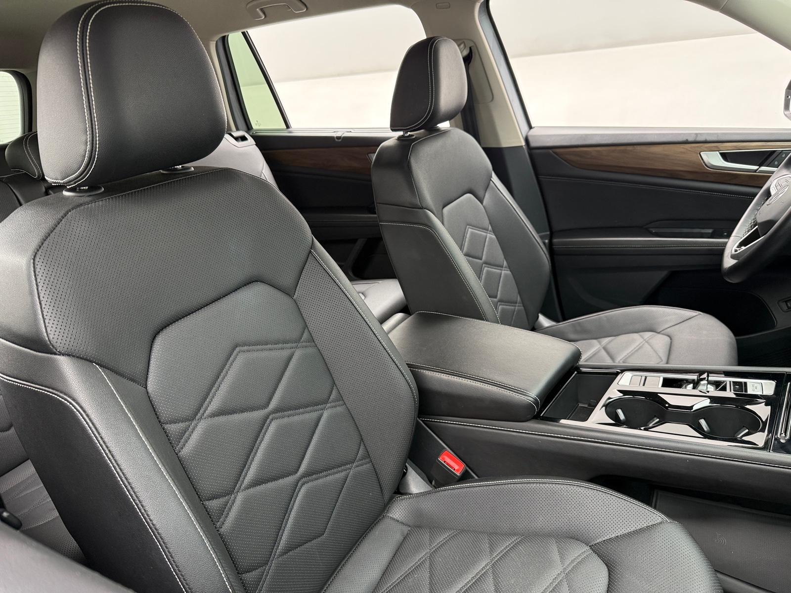 Thumbnail: 2025 Volkswagen Atlas - 2