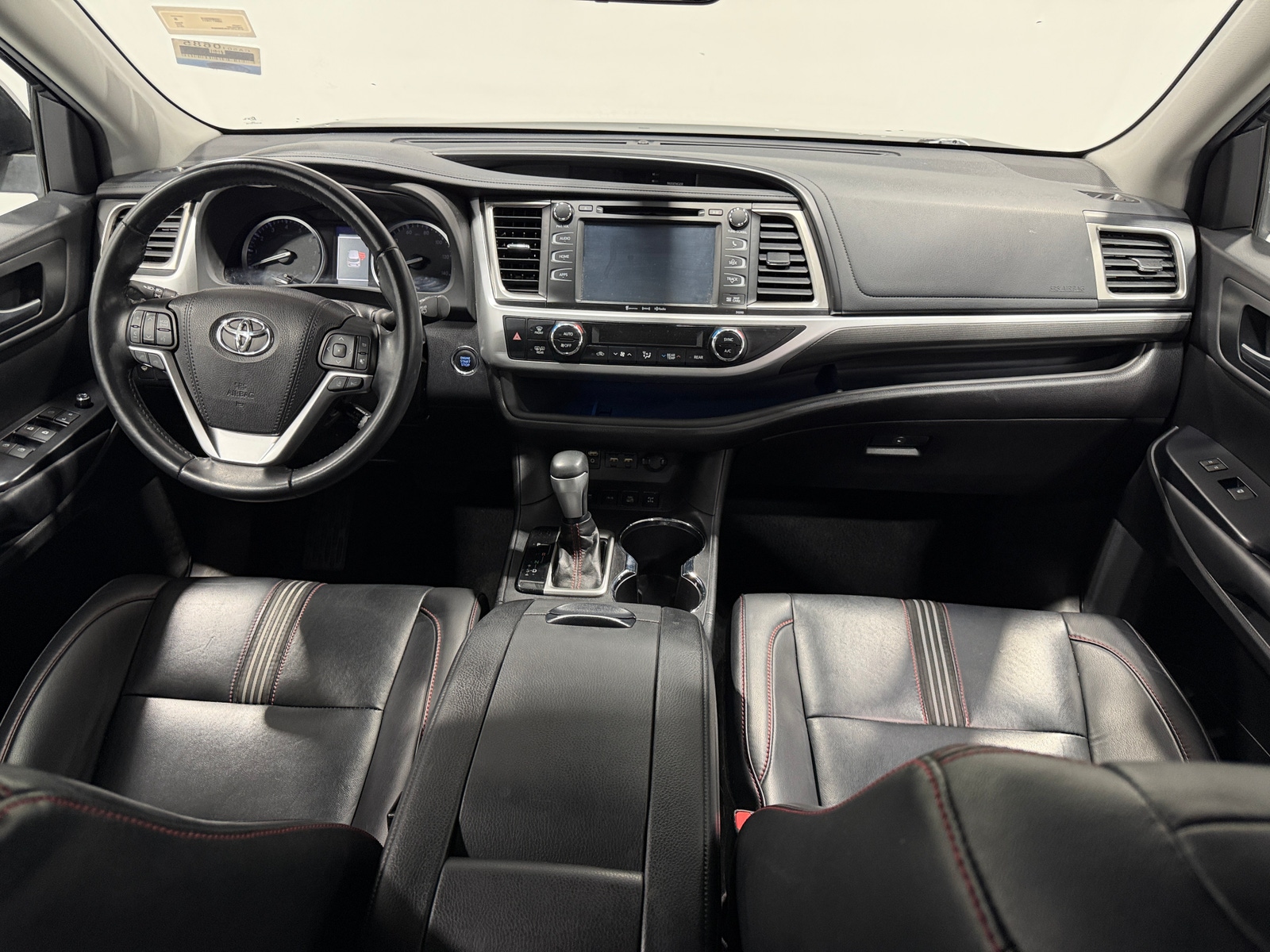 Thumbnail: 2019 Toyota Highlander - 2