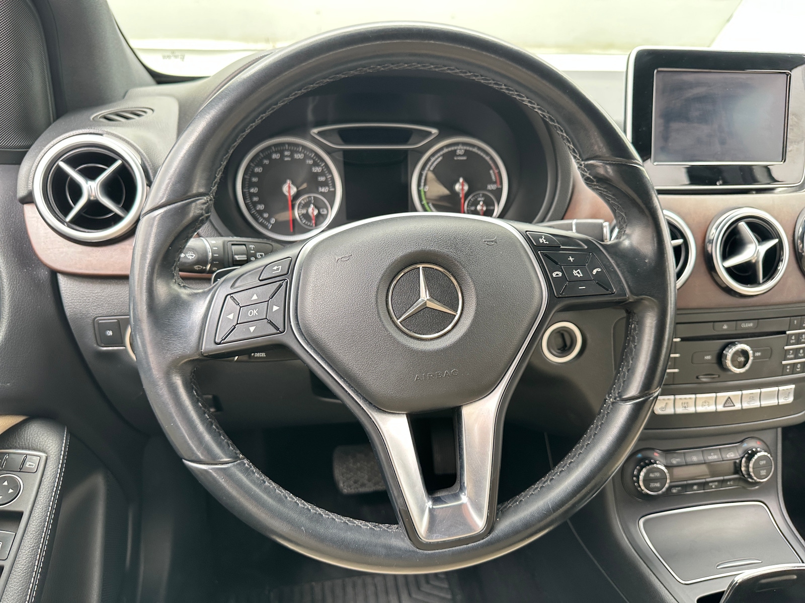 Thumbnail: 2017 Mercedes-Benz B-Class - 4