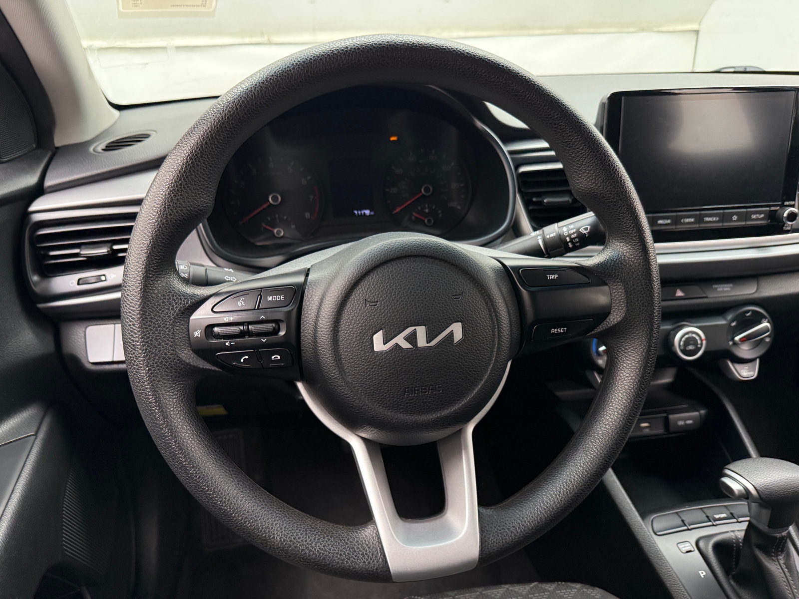 Thumbnail: 2023 Kia Rio - 5