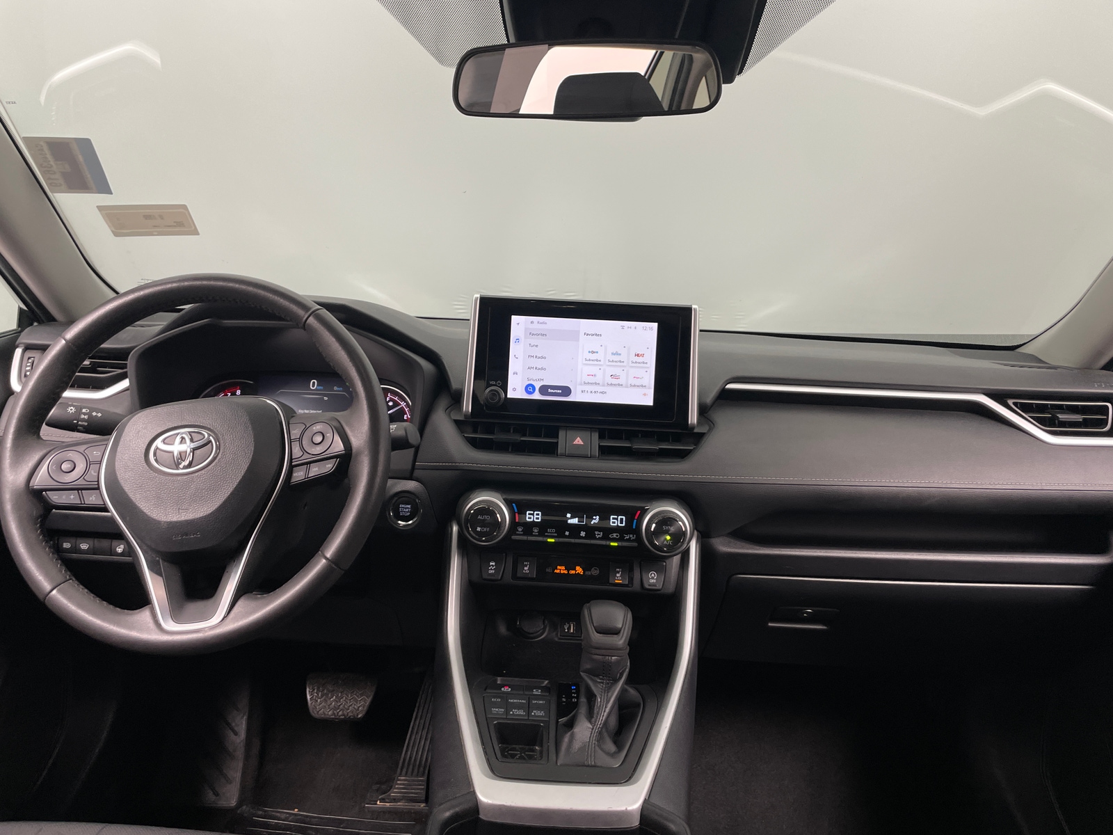 Thumbnail: 2024 Toyota RAV4 - 3