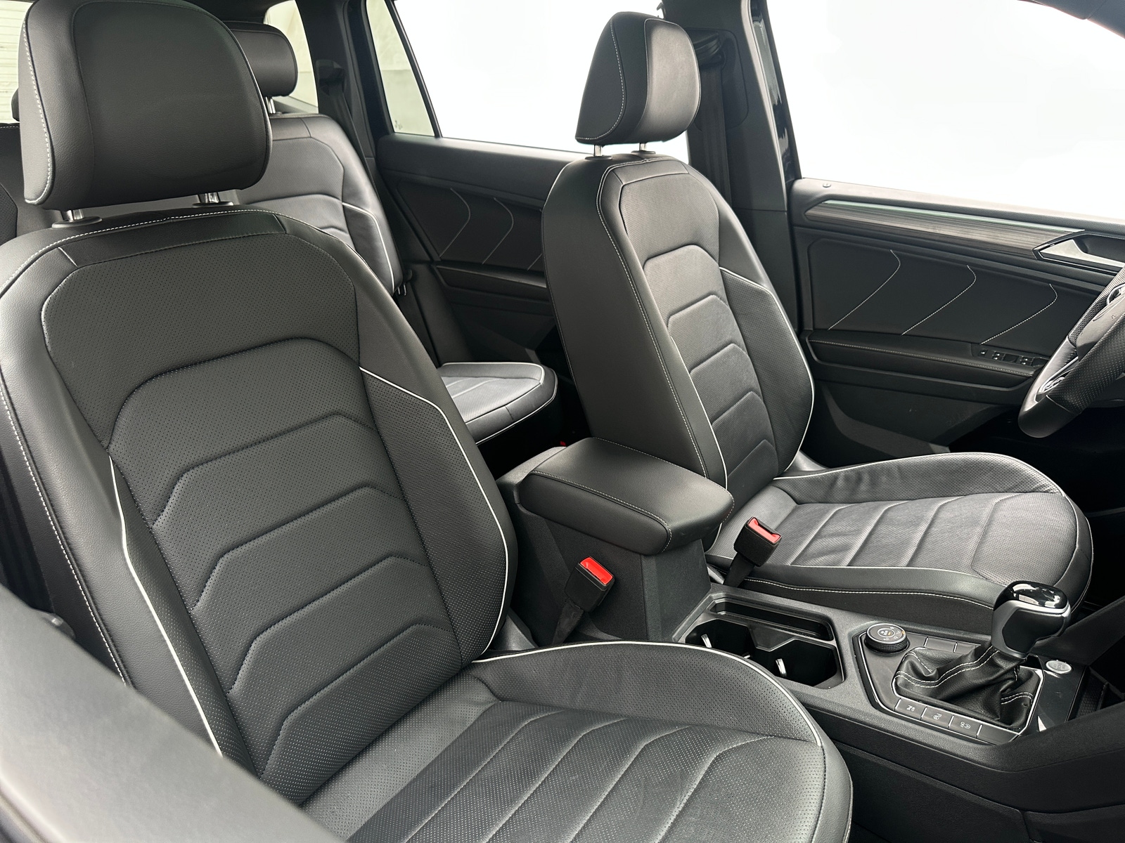 Thumbnail: 2024 Volkswagen Tiguan - 2