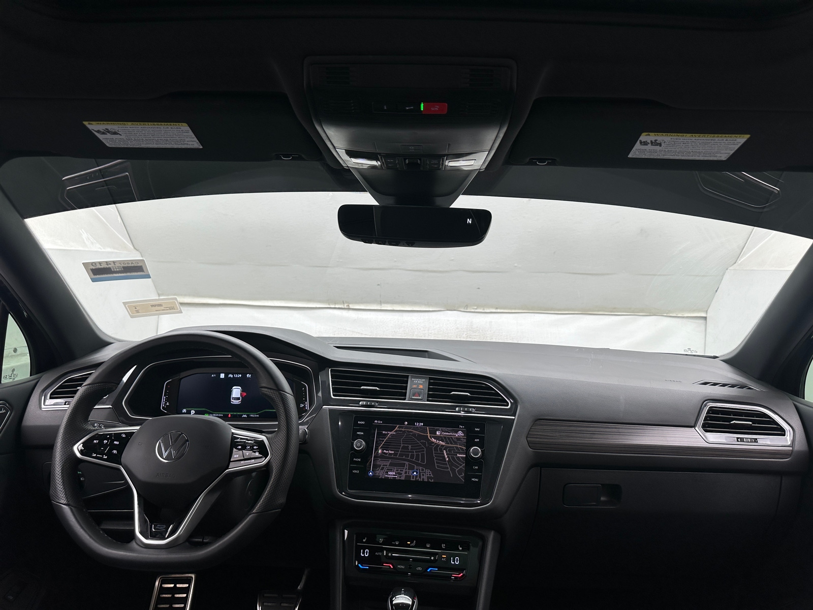 Thumbnail: 2024 Volkswagen Tiguan - 3