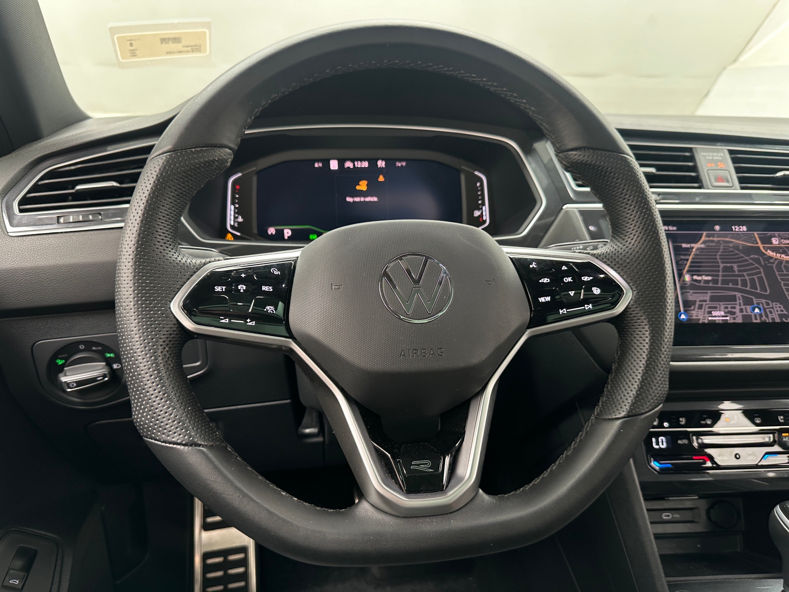 Thumbnail: 2024 Volkswagen Tiguan - 5