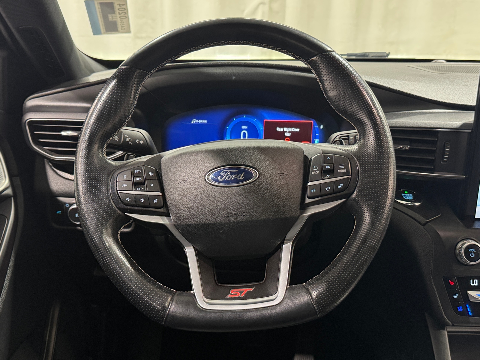 Thumbnail: 2020 Ford Explorer - 4