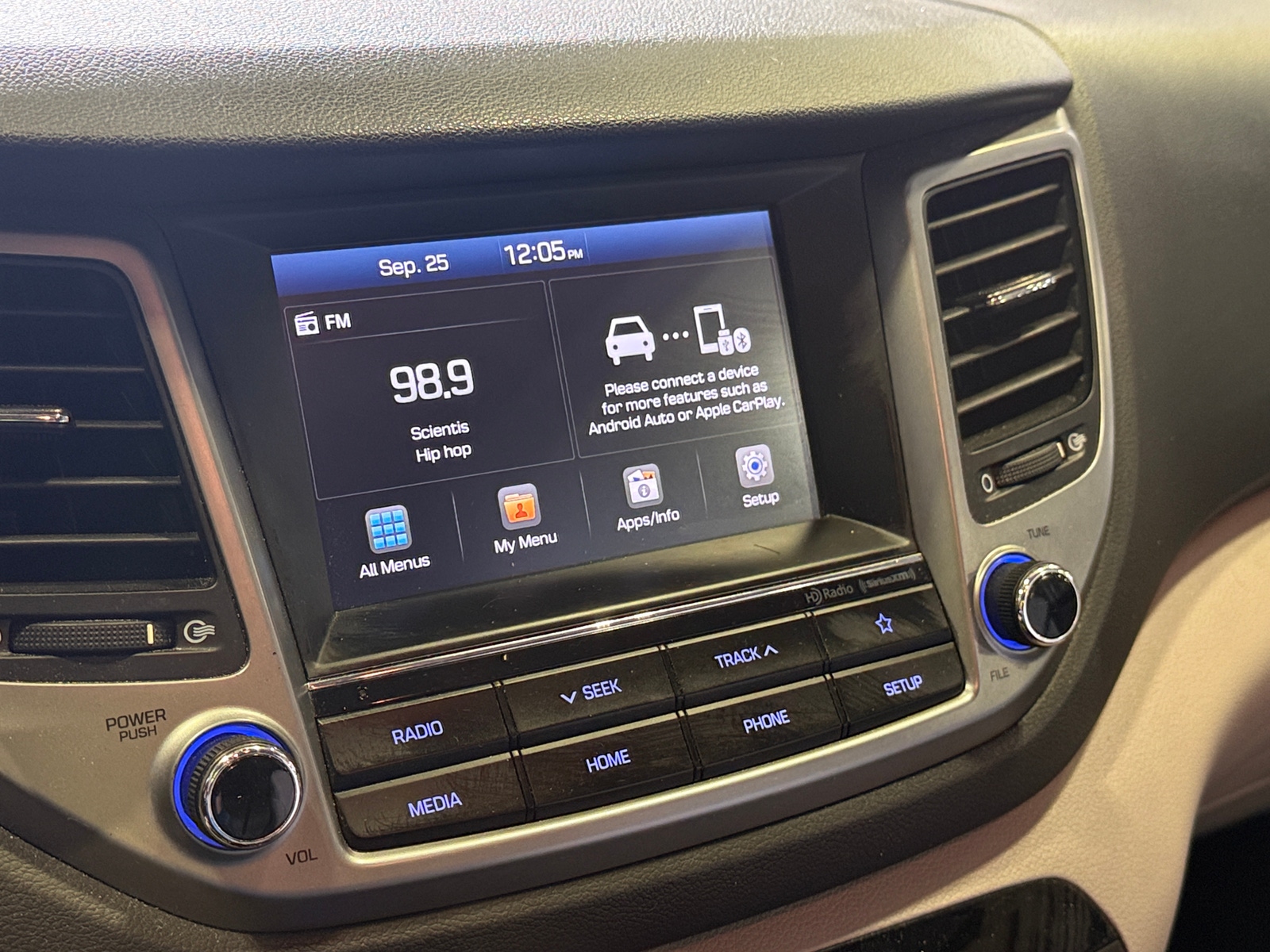 Thumbnail: 2018 Hyundai Tucson - 4