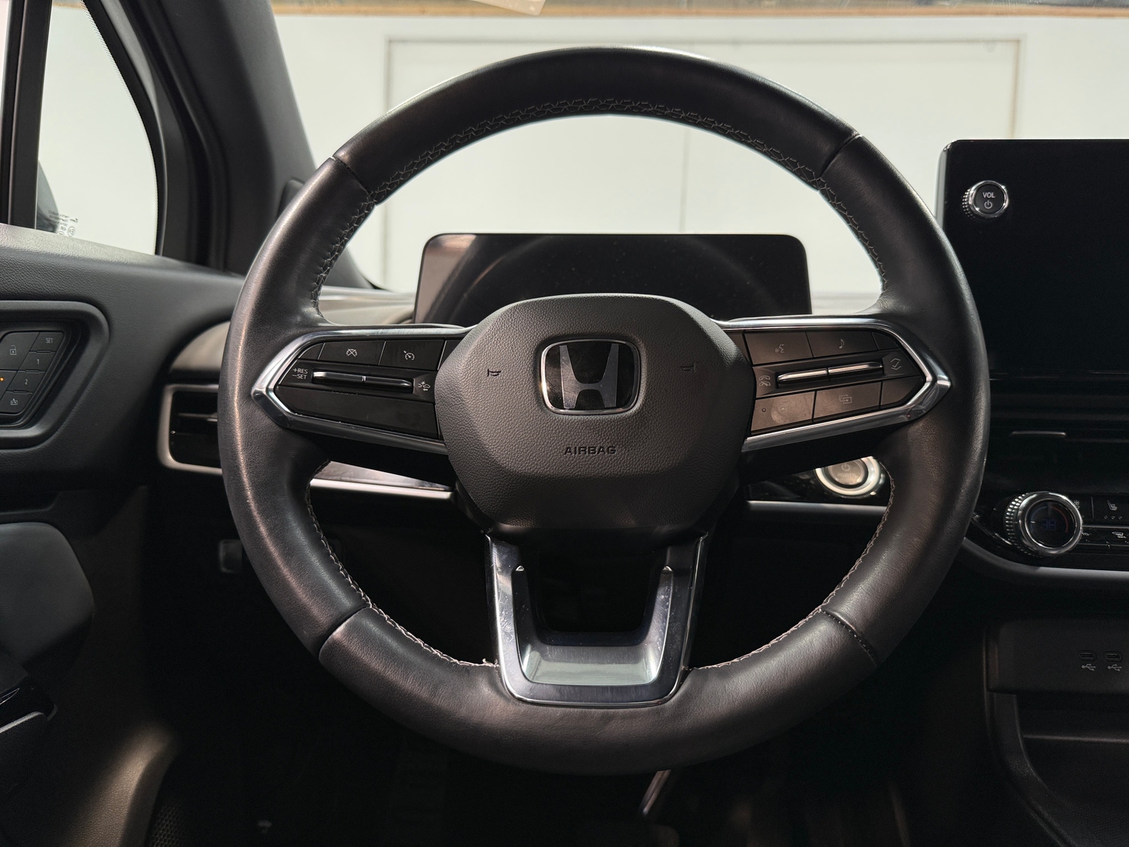 Thumbnail: 2024 Honda Prologue - 4