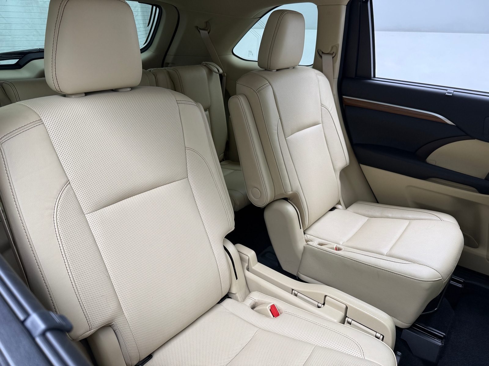 Thumbnail: 2017 Toyota Highlander - 5