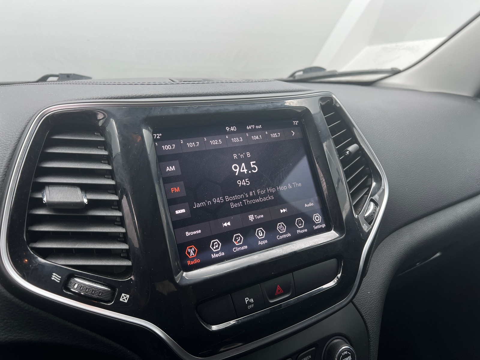 Thumbnail: 2019 Jeep Cherokee - 3