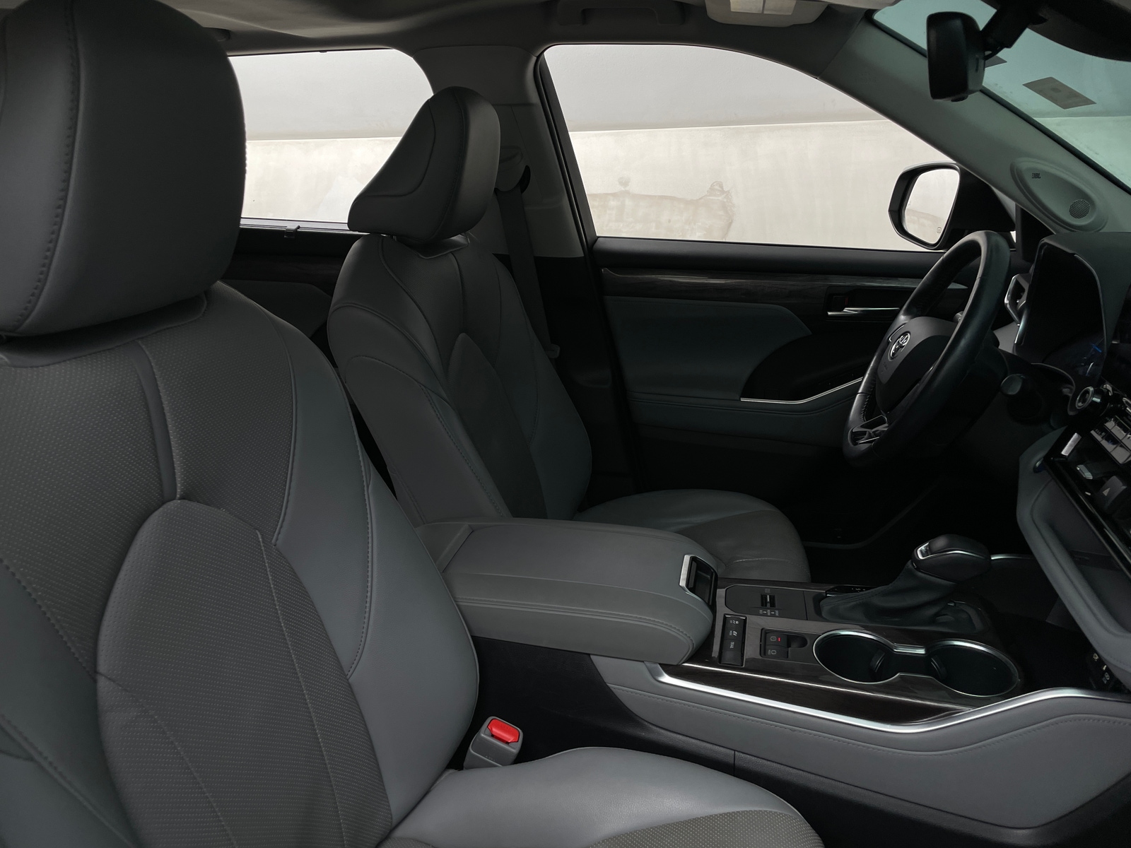 Thumbnail: 2020 Toyota Highlander - 2