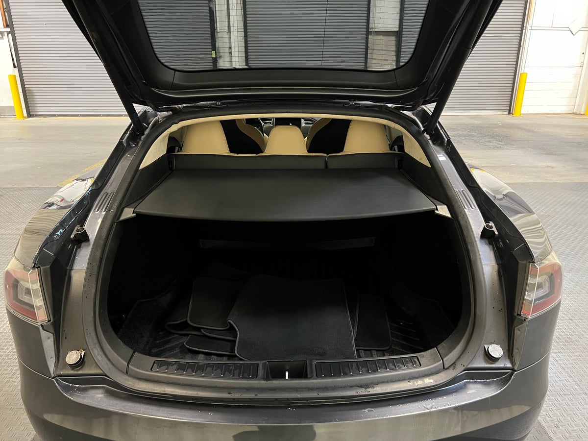 2017 Tesla Model S 100D Long Range in Midnight Silver Metallic — photo 2
