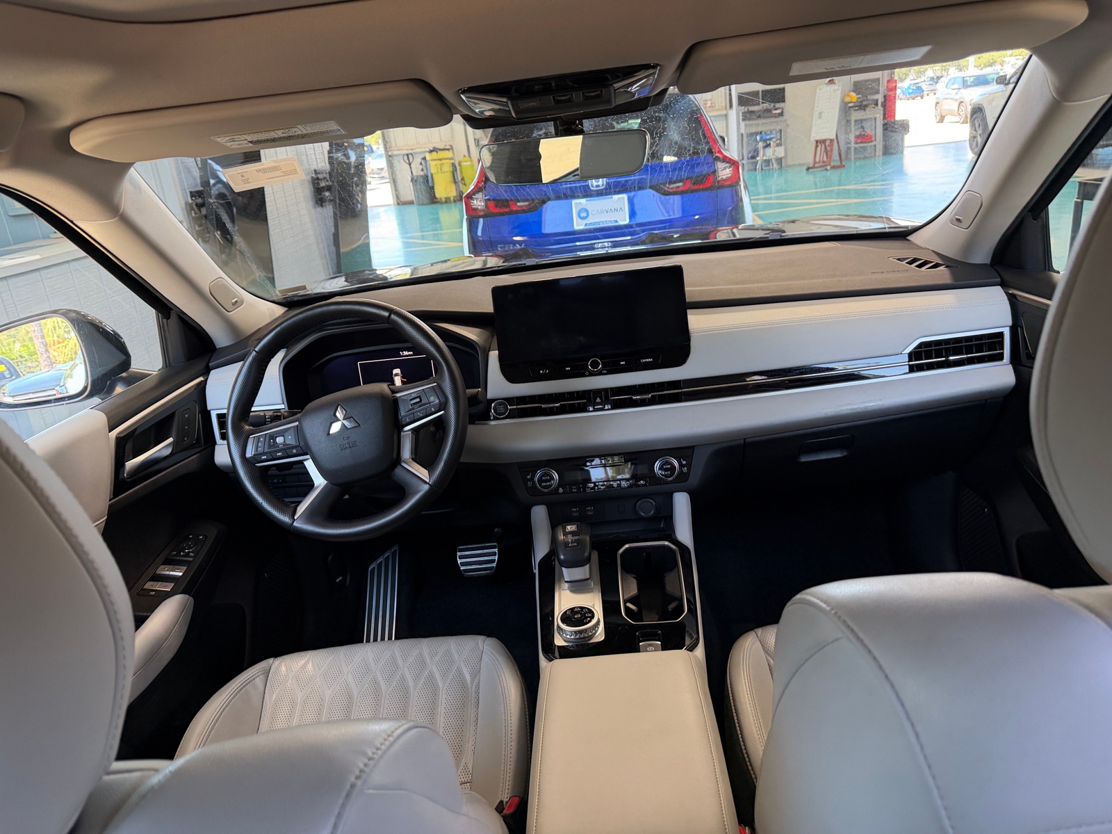 Thumbnail: 2025 Mitsubishi Outlander - 3