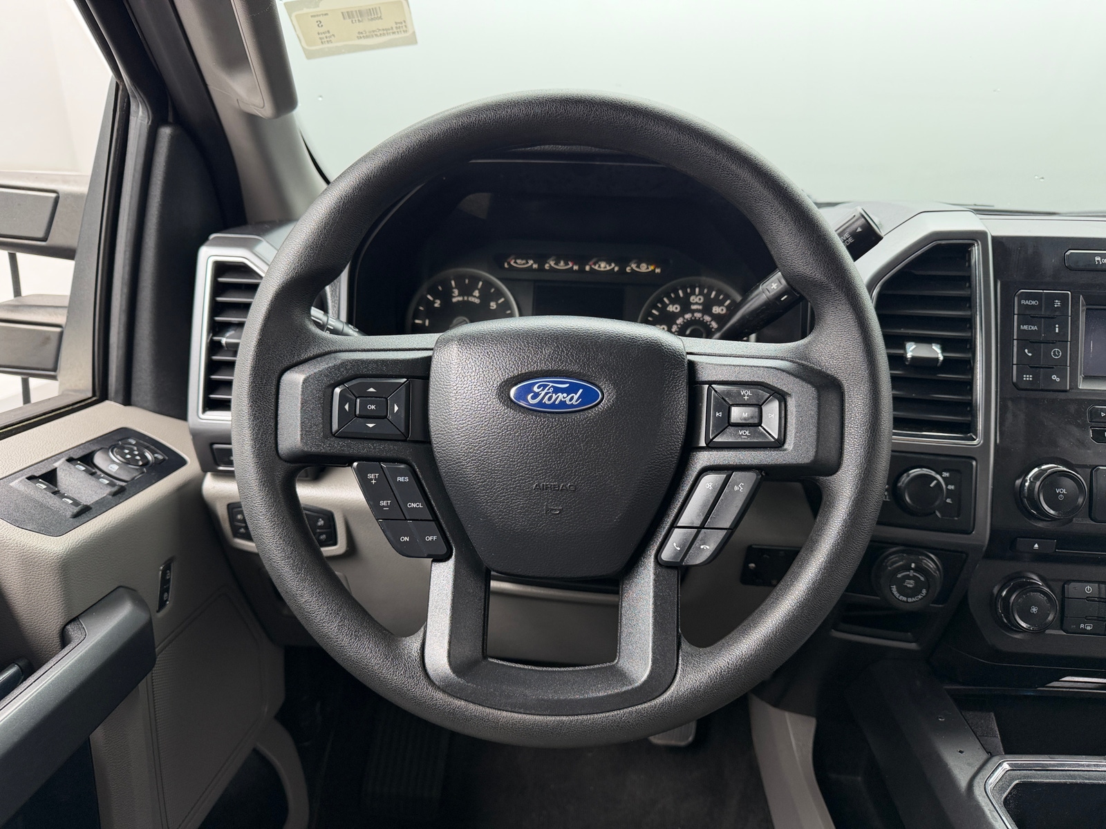 Thumbnail: 2018 Ford Econoline - 5