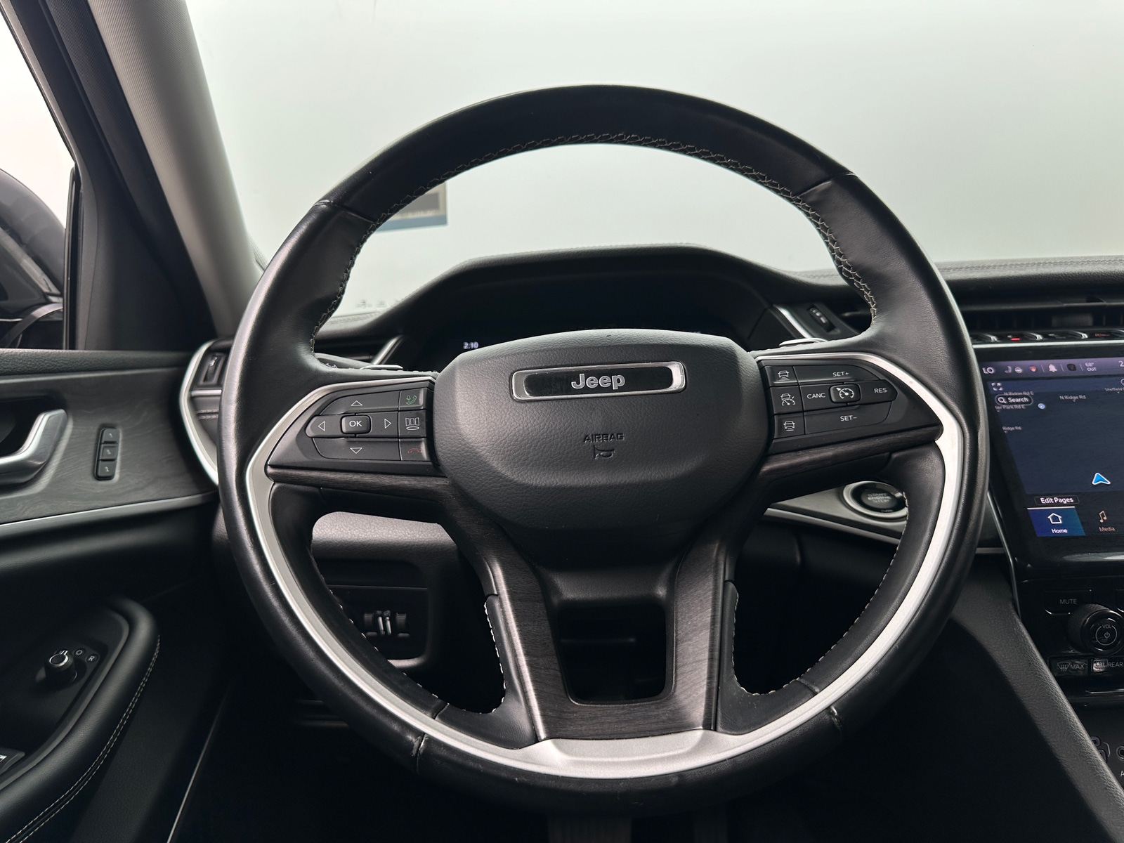 Thumbnail: 2021 Jeep Grand Cherokee L - 4