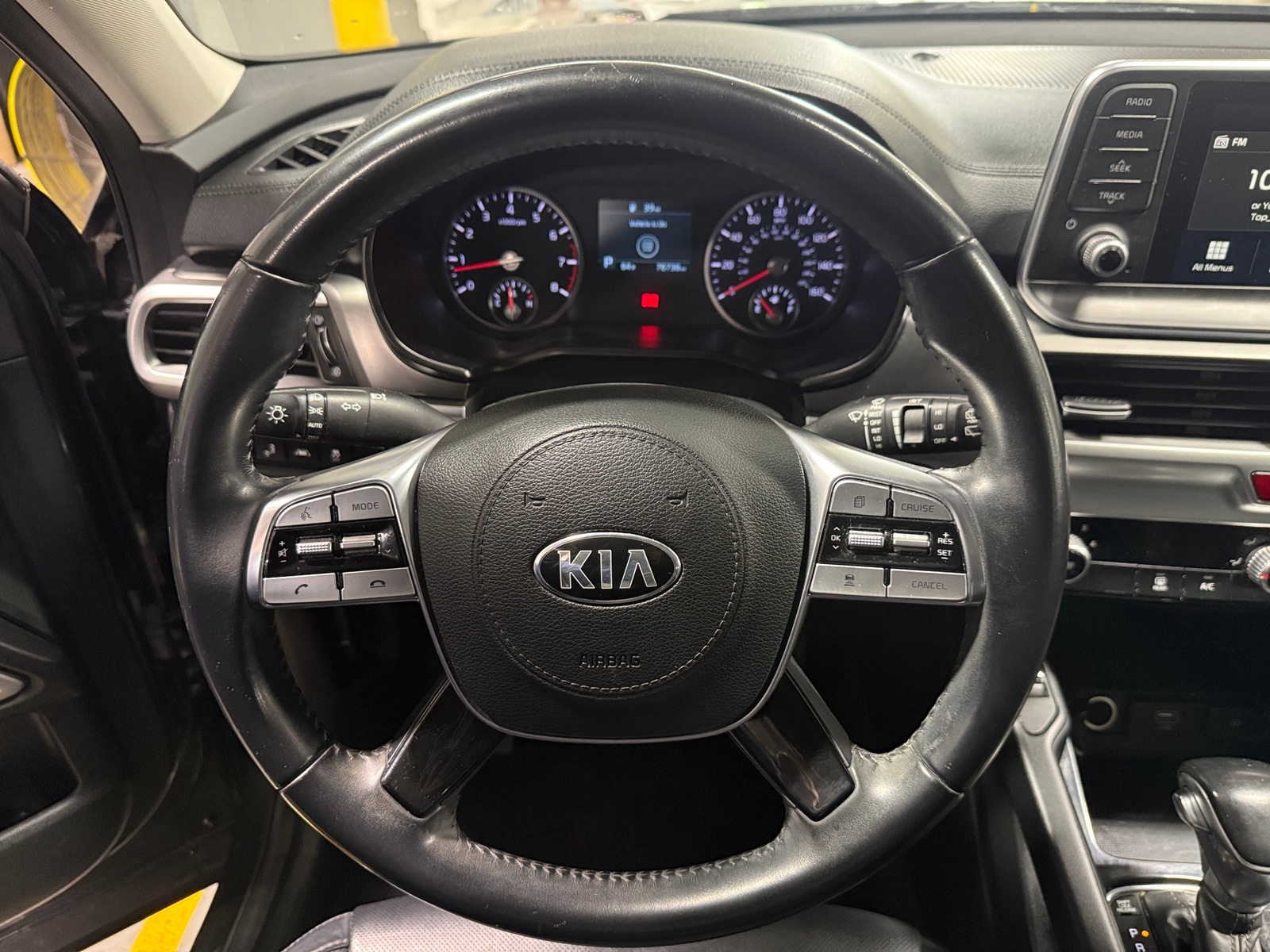 Thumbnail: 2020 Kia Telluride - 4