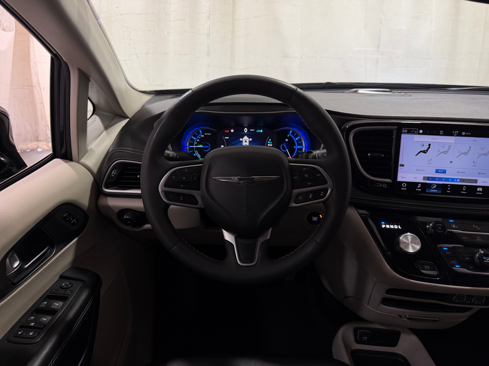Thumbnail: 2024 Chrysler Pacifica - 4