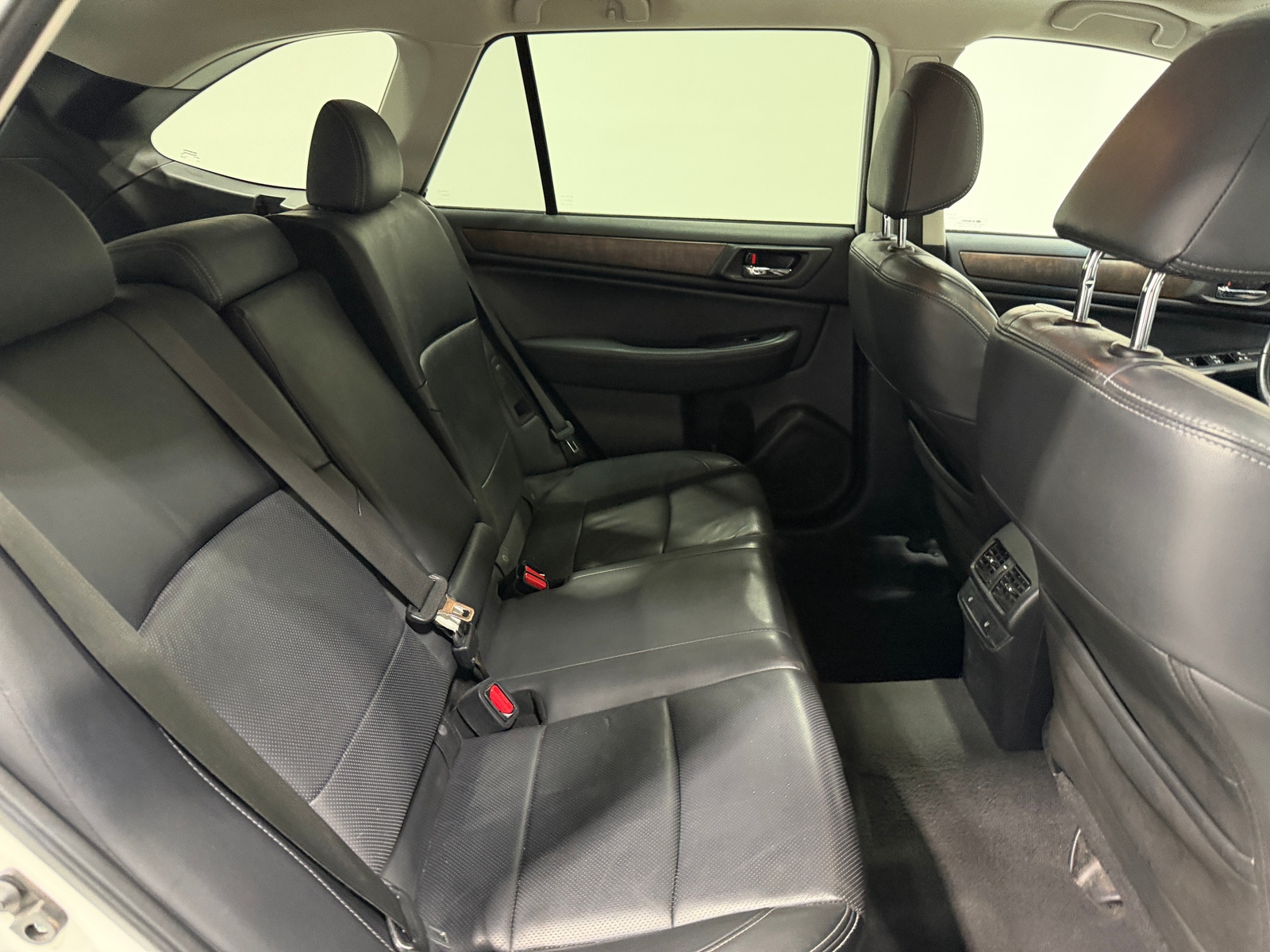 Thumbnail: 2015 Subaru Outback - 5