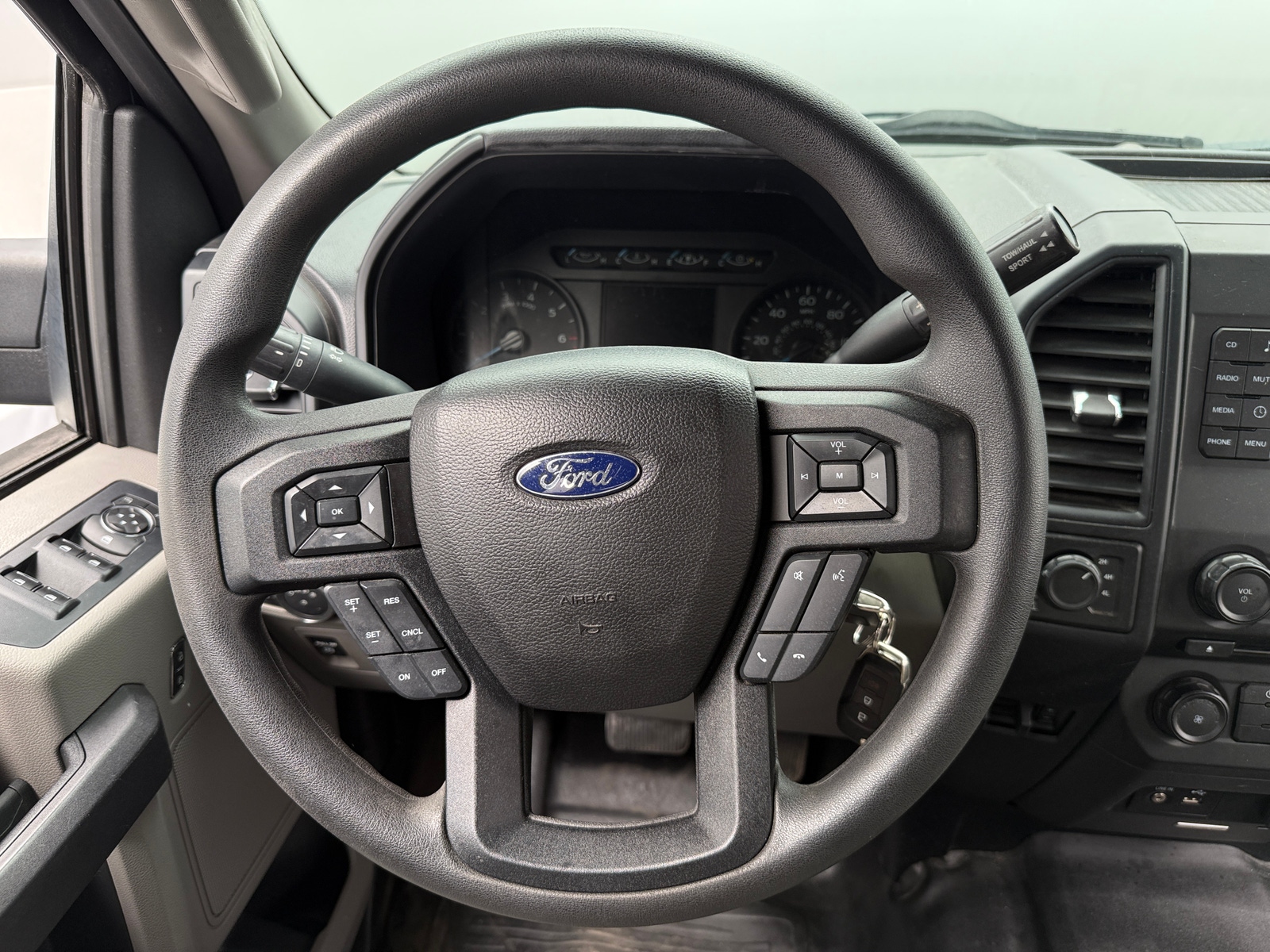 Thumbnail: 2015 Ford Econoline - 5