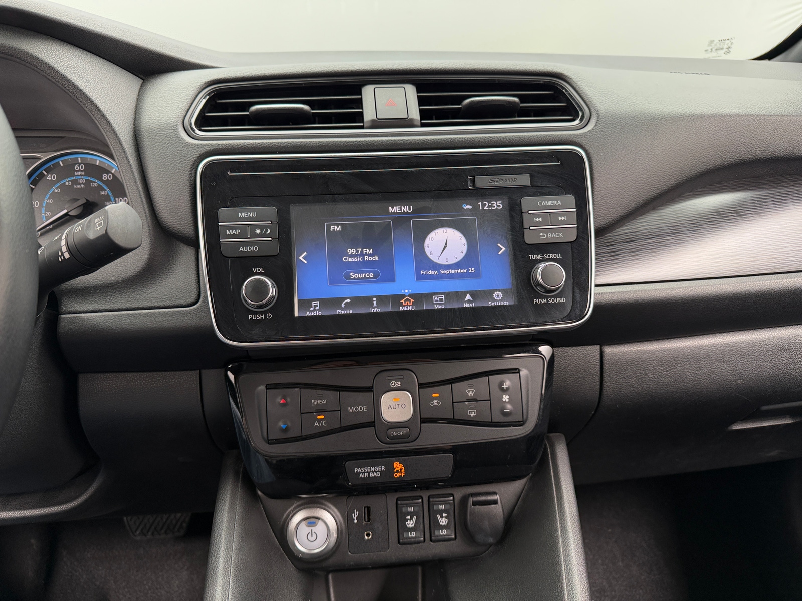 Thumbnail: 2018 Nissan Leaf - 4