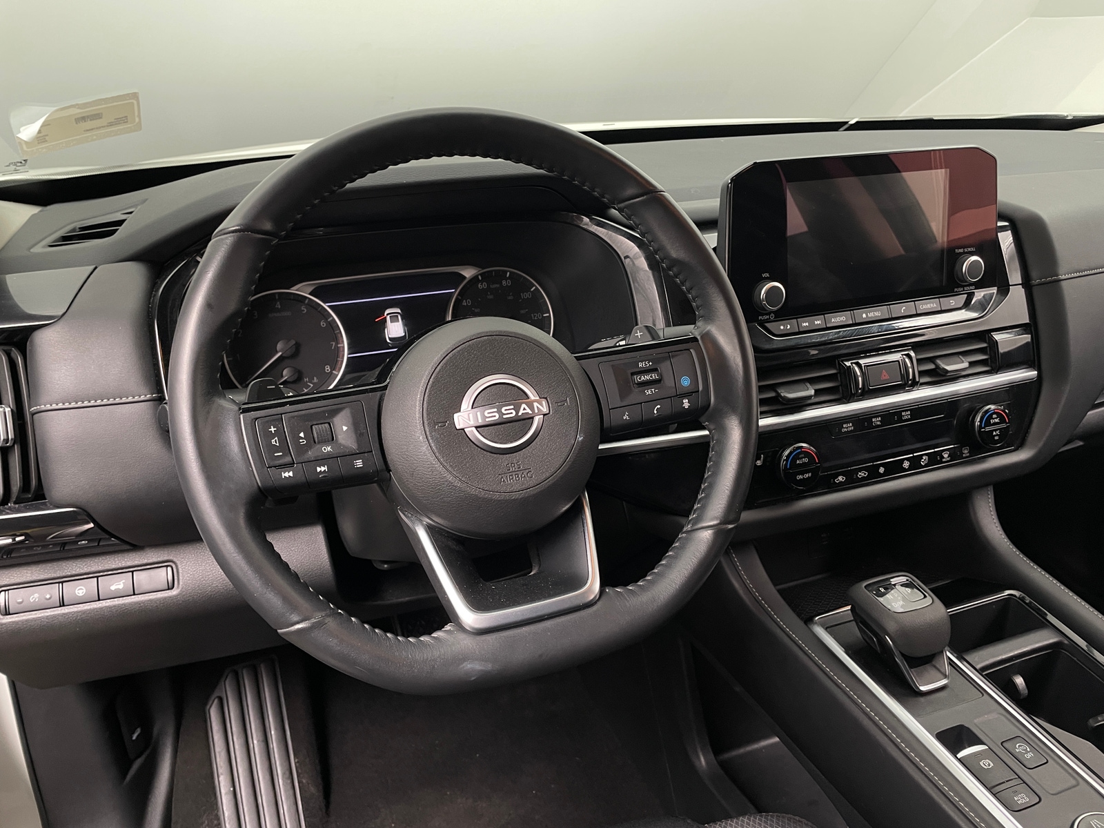 Thumbnail: 2023 Nissan Pathfinder - 5