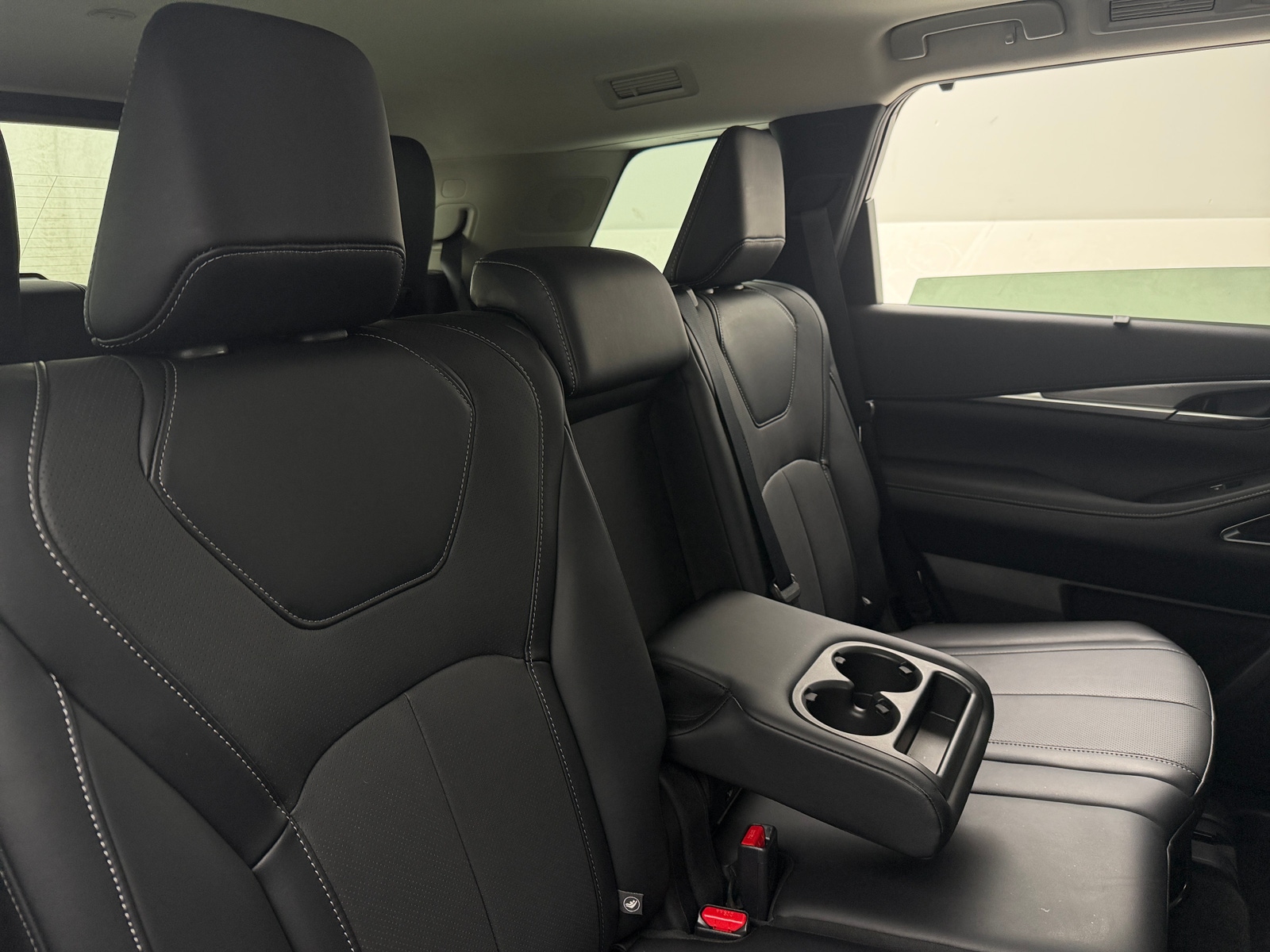 Thumbnail: 2026 INFINITI QX60 - 5
