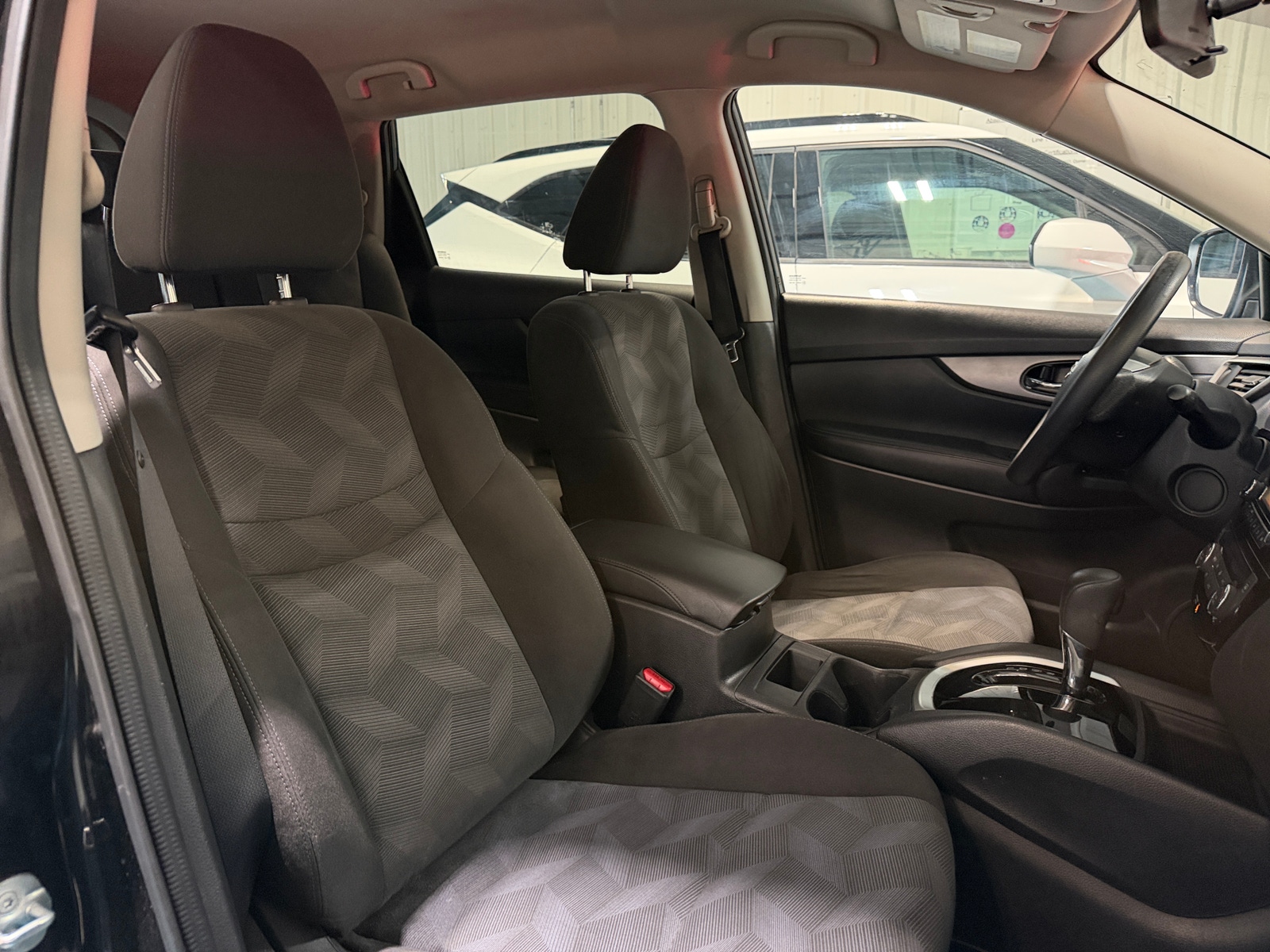 Thumbnail: 2016 Nissan Rogue - 2