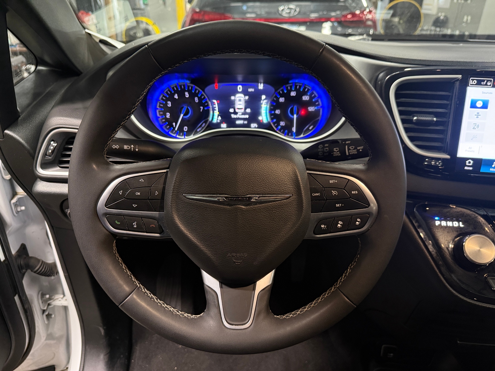 Thumbnail: 2025 Chrysler Pacifica - 4