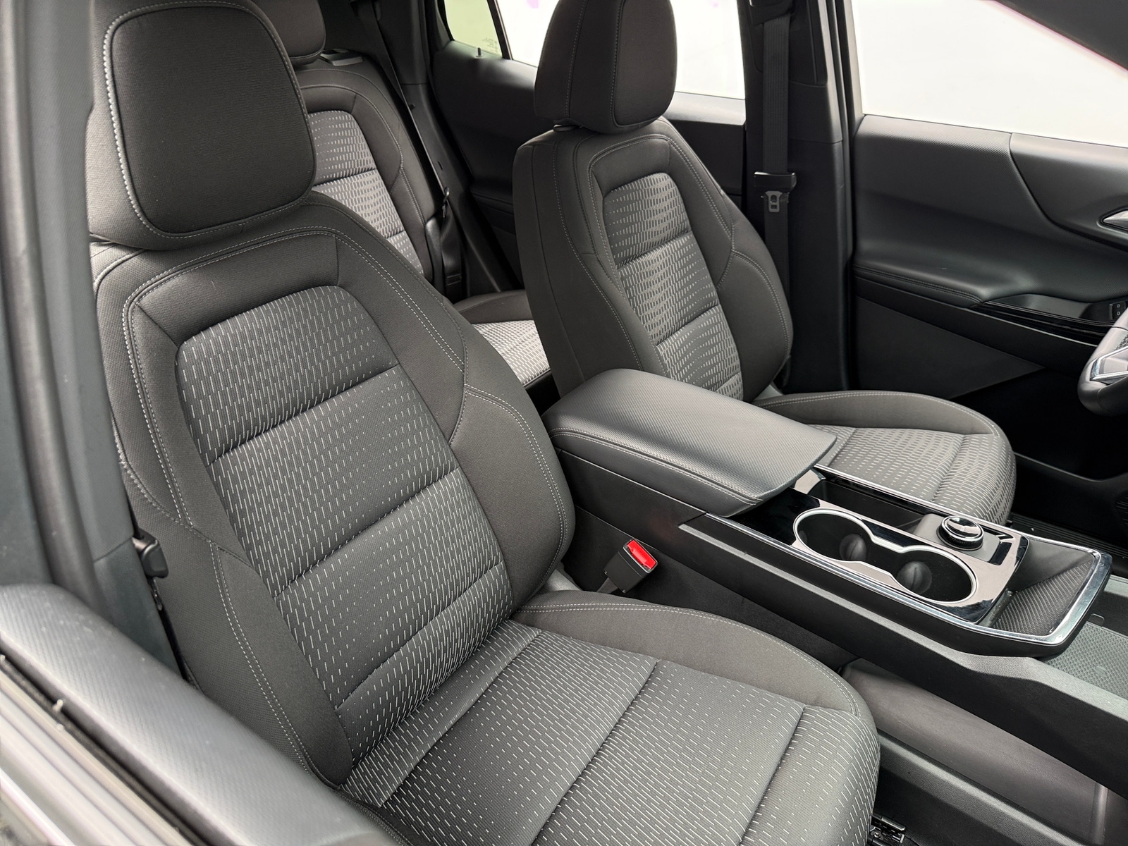 Thumbnail: 2026 Chevrolet Equinox - 2