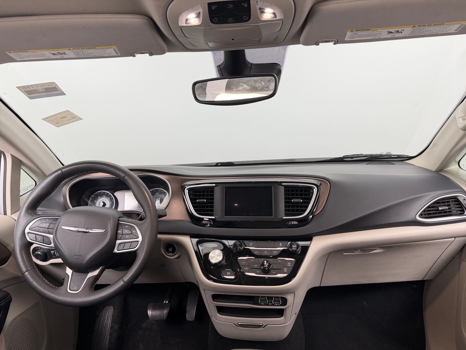 Thumbnail: 2023 Chrysler Voyager - 3