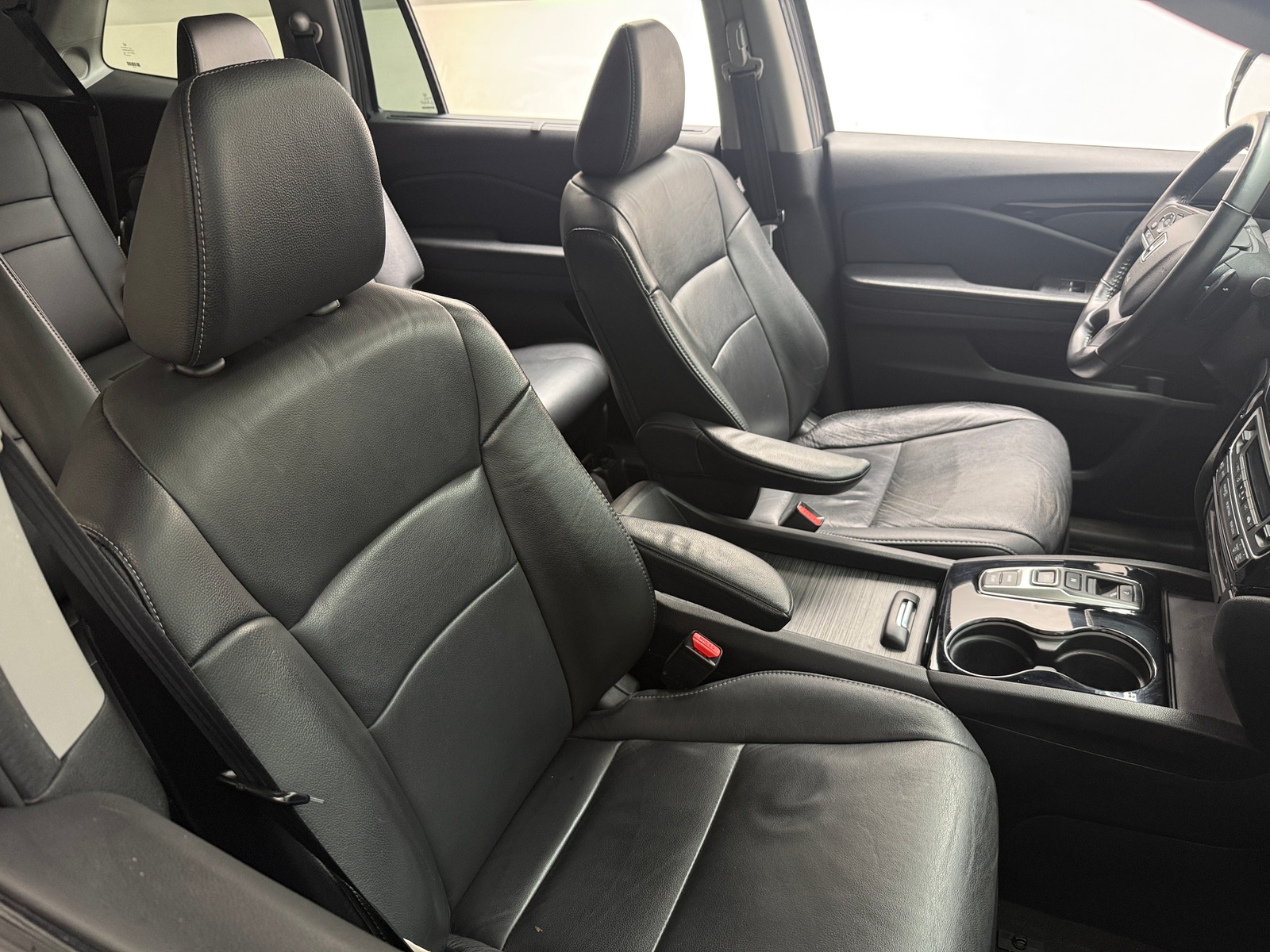 Thumbnail: 2019 Honda Pilot - 2