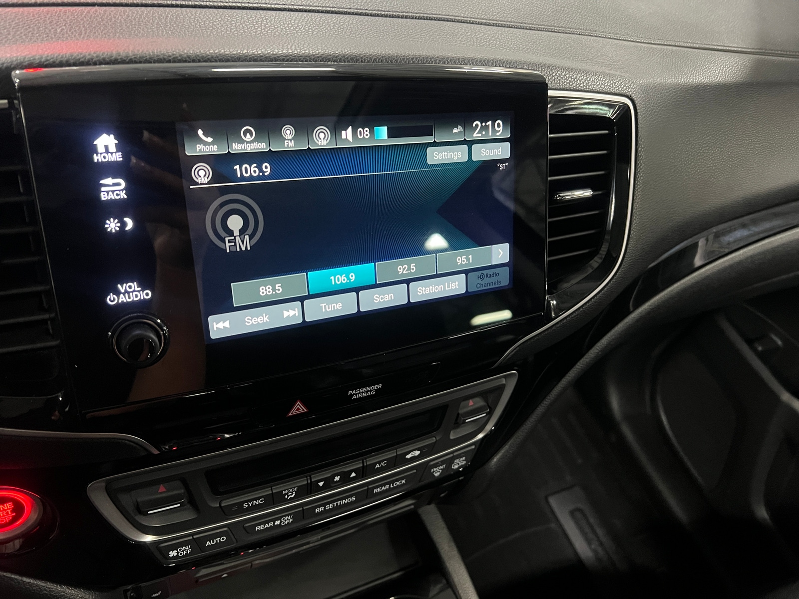 Thumbnail: 2019 Honda Pilot - 4