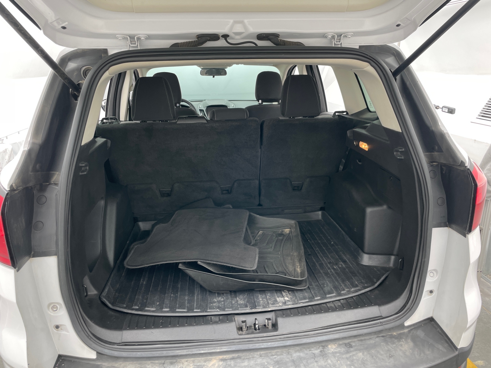 Thumbnail: 2019 Ford Escape - 7