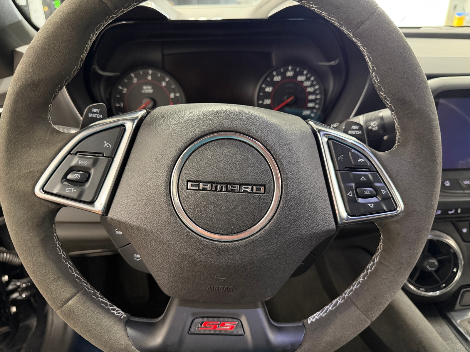 Thumbnail: 2018 Chevrolet Camaro - 3