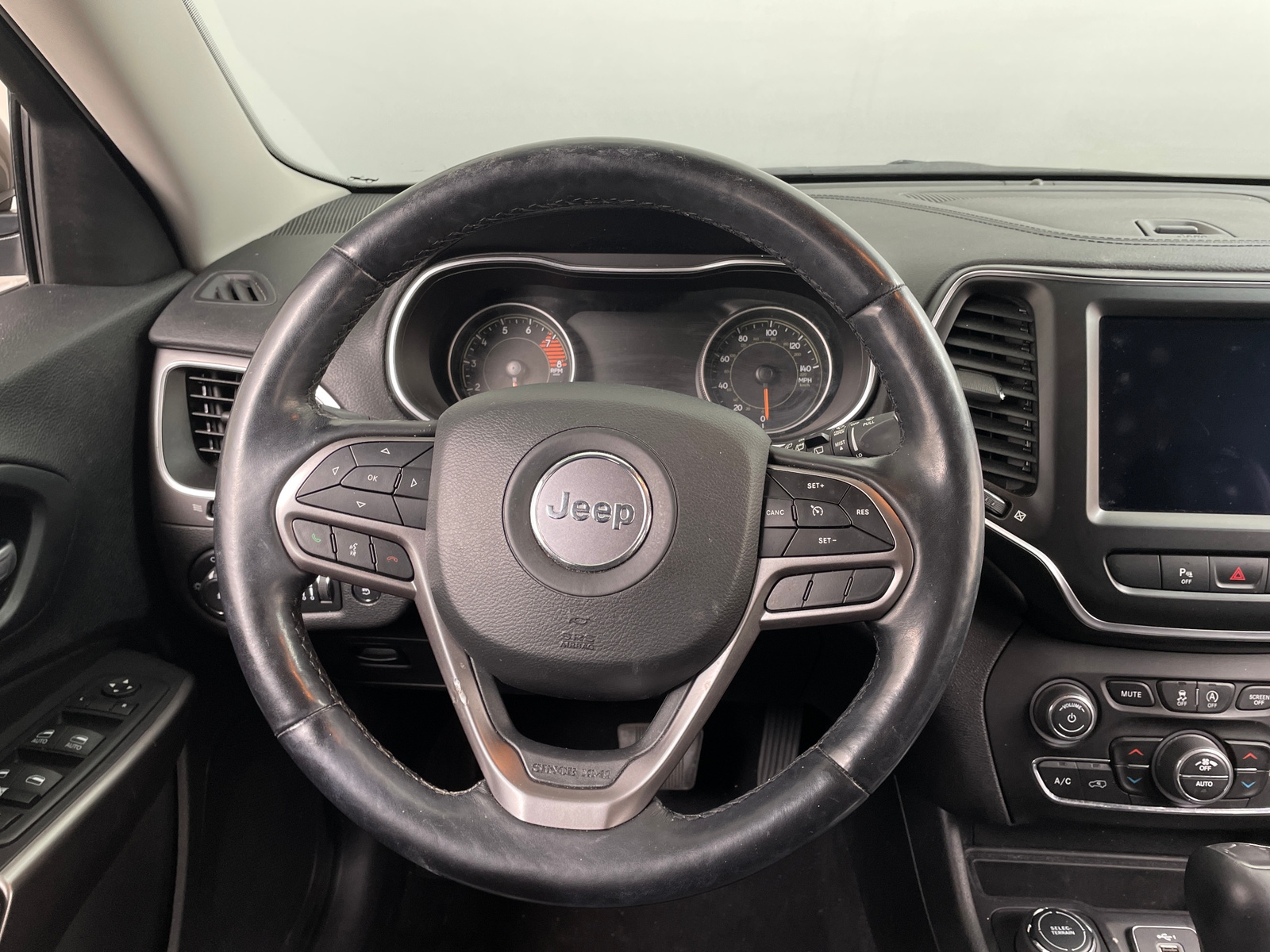 Thumbnail: 2021 Jeep Cherokee - 4