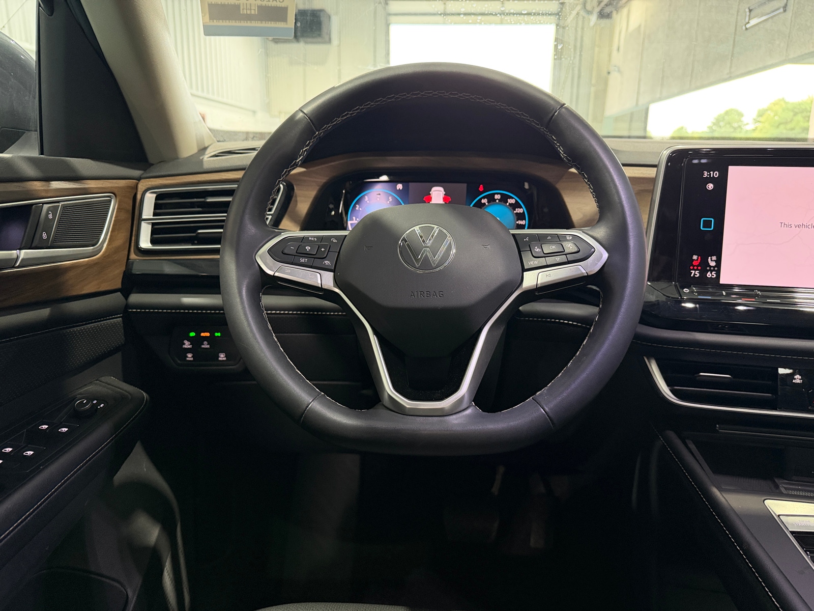 Thumbnail: 2024 Volkswagen Atlas - 4