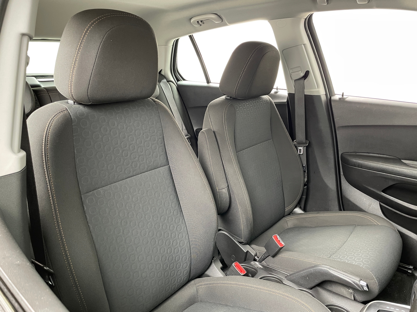 Thumbnail: 2021 Chevrolet Trax - 2