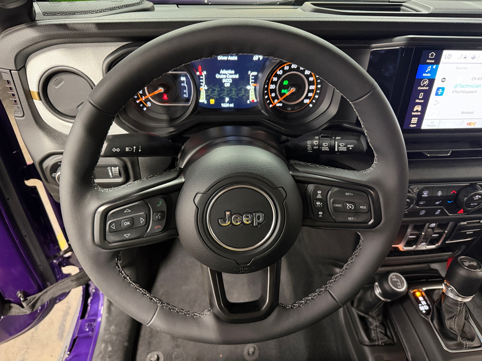 Thumbnail: 2026 Jeep Wrangler - 5