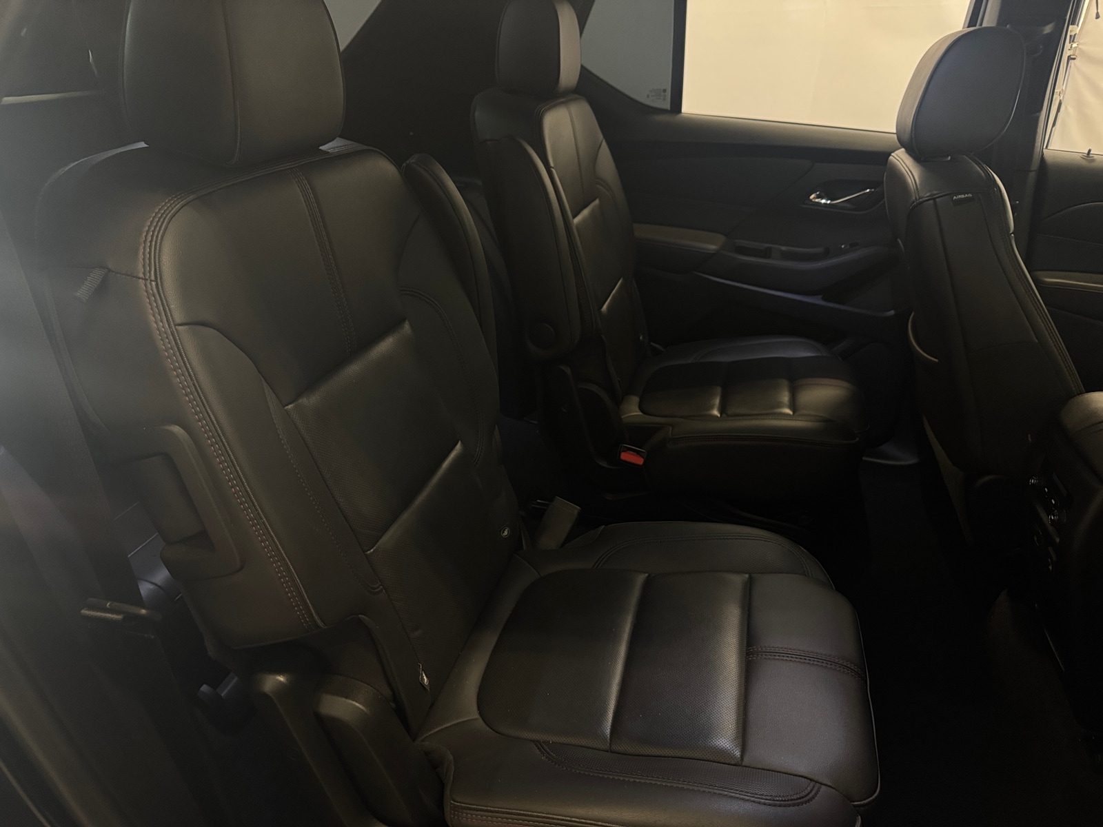 Thumbnail: 2023 Chevrolet Traverse - 5