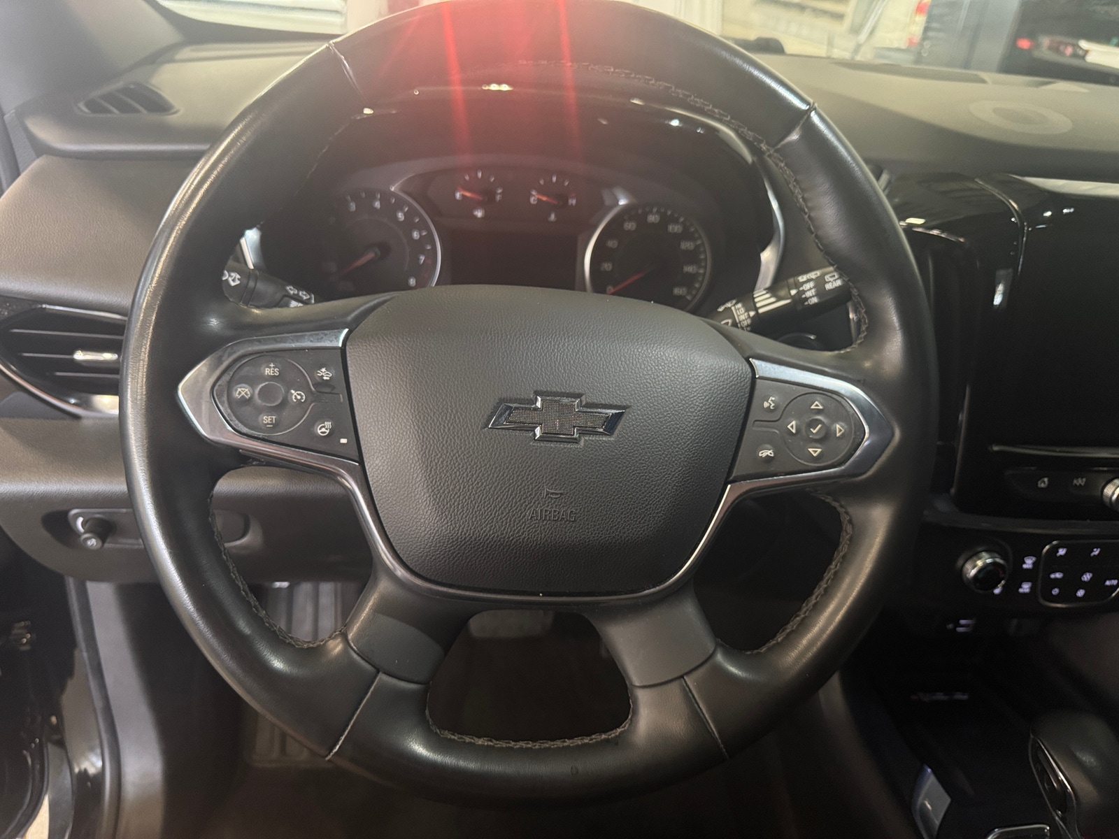 Thumbnail: 2023 Chevrolet Traverse - 4