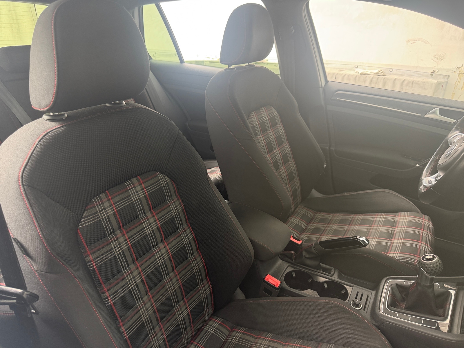 Thumbnail: 2019 Volkswagen Golf - 2