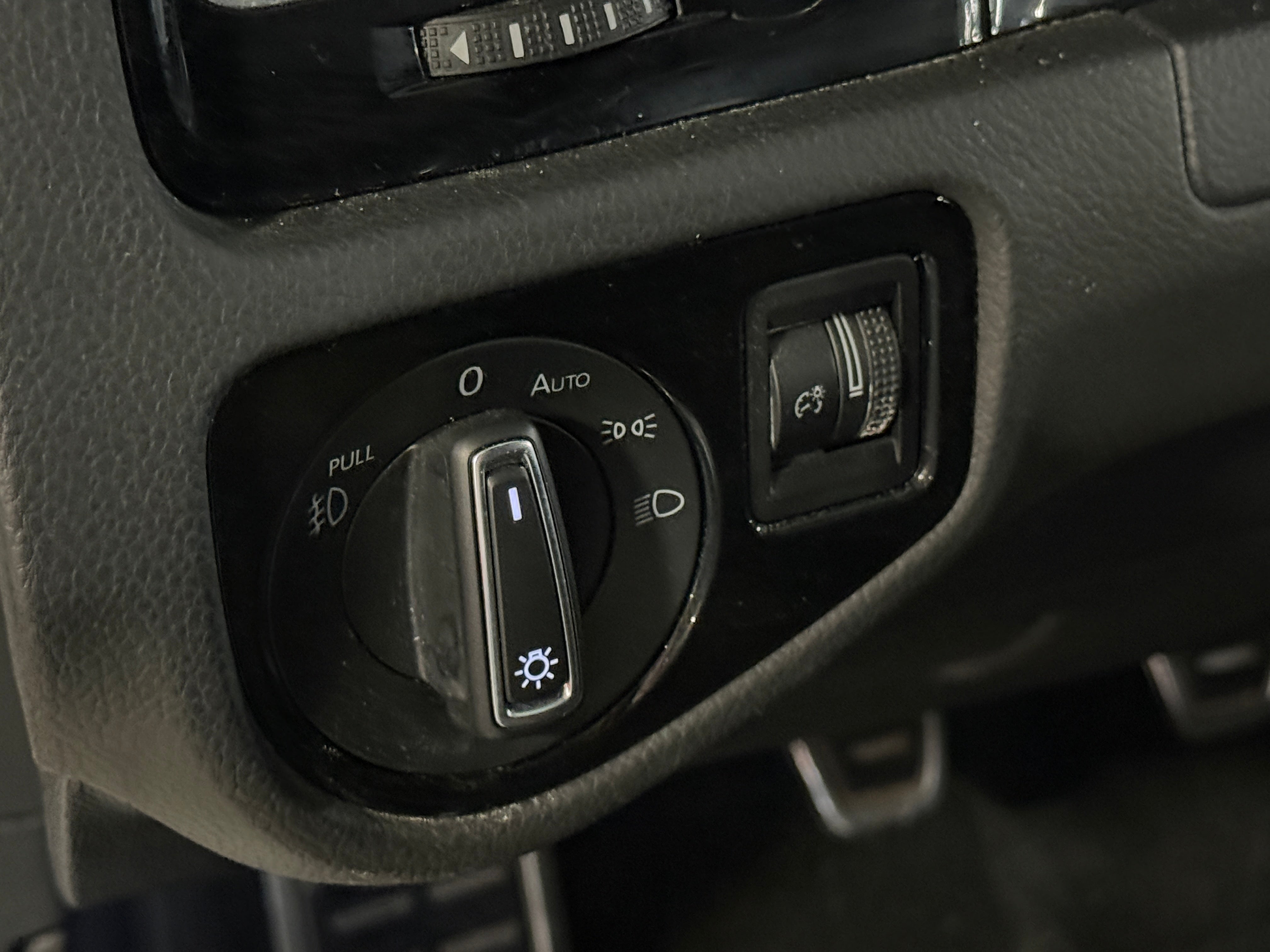 3VW5T7AU4KM010020