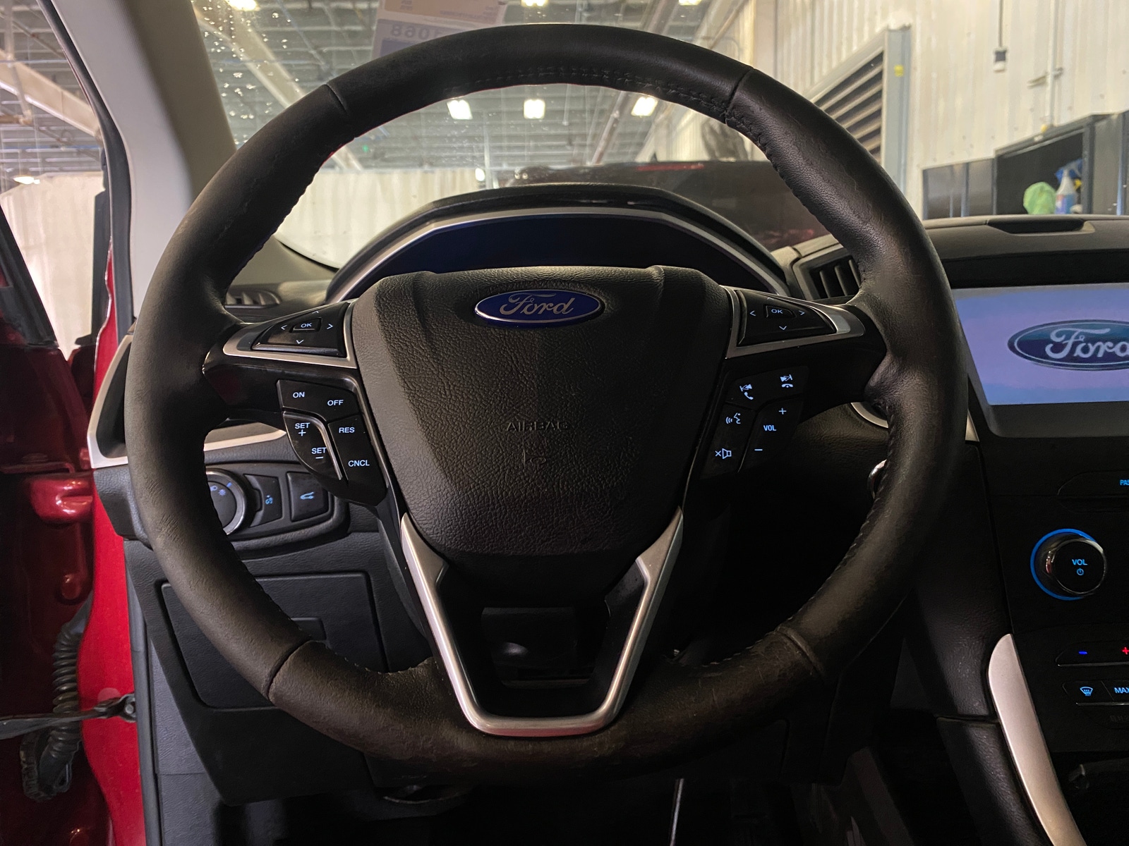 Thumbnail: 2015 Ford Edge - 4