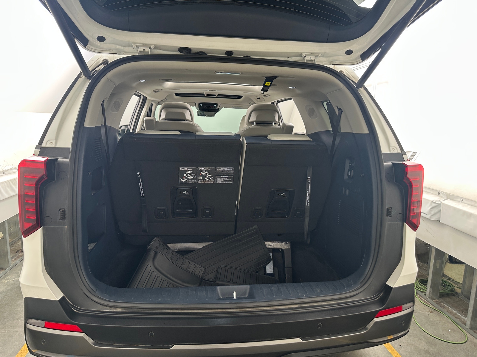 Thumbnail: 2026 Kia Carnival - 6